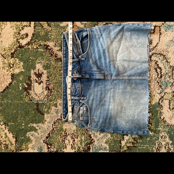 Old Navy denim skirt. Excellent condition, looks new. - Picture 6 of 6